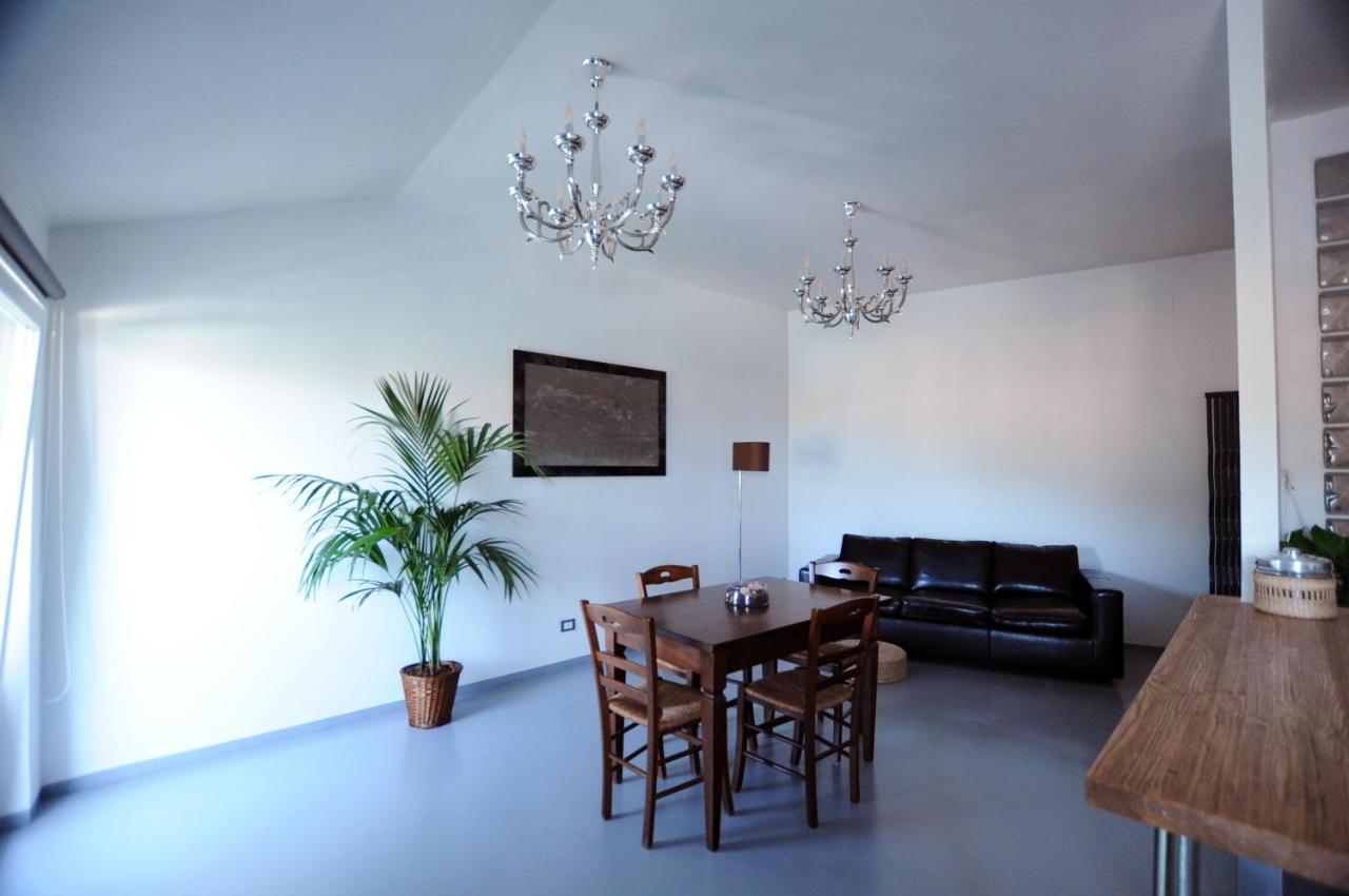 The Floor Apartment *