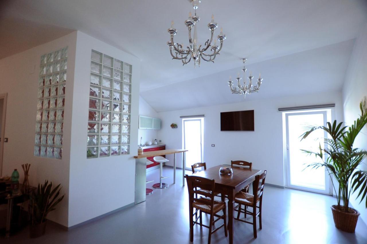 The Floor Apartment Tivoli
